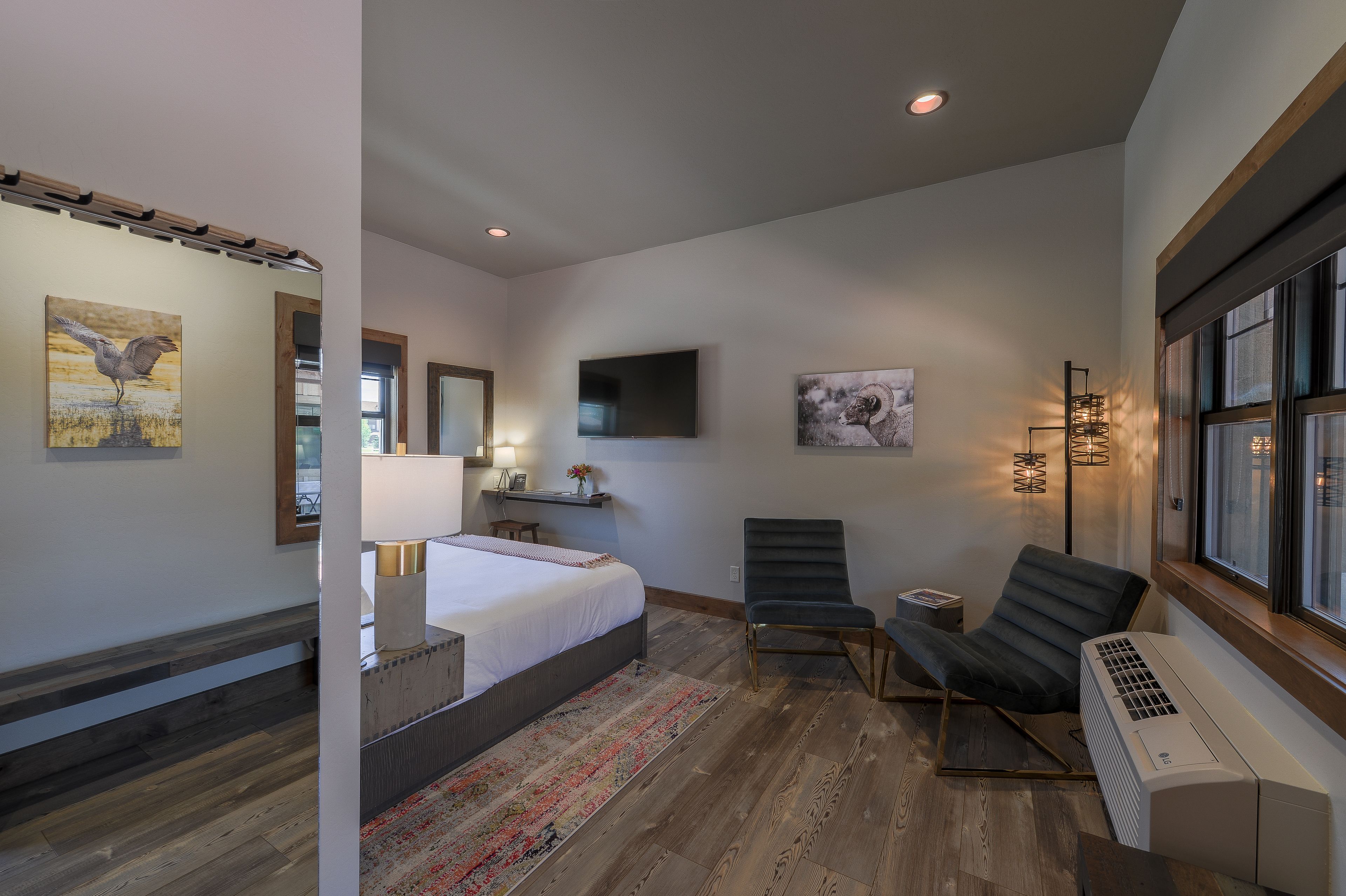 triplex king | in-room safe, desk, free wifi, bed sheets