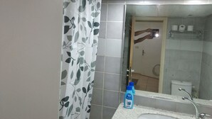 Unclassified image, 5 of 12, button - Migdaley Nof Hamifraz (Eilat)