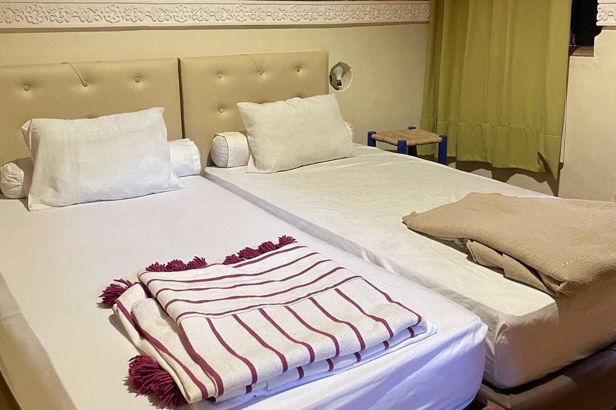 Classic Double or Twin Room | WiFi (free), individually decorated, individually furnished, bed sheets