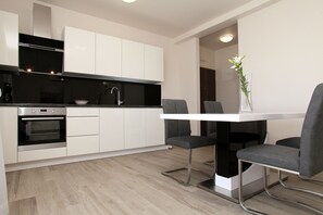 Exclusive Apartment, Sea View | Living area