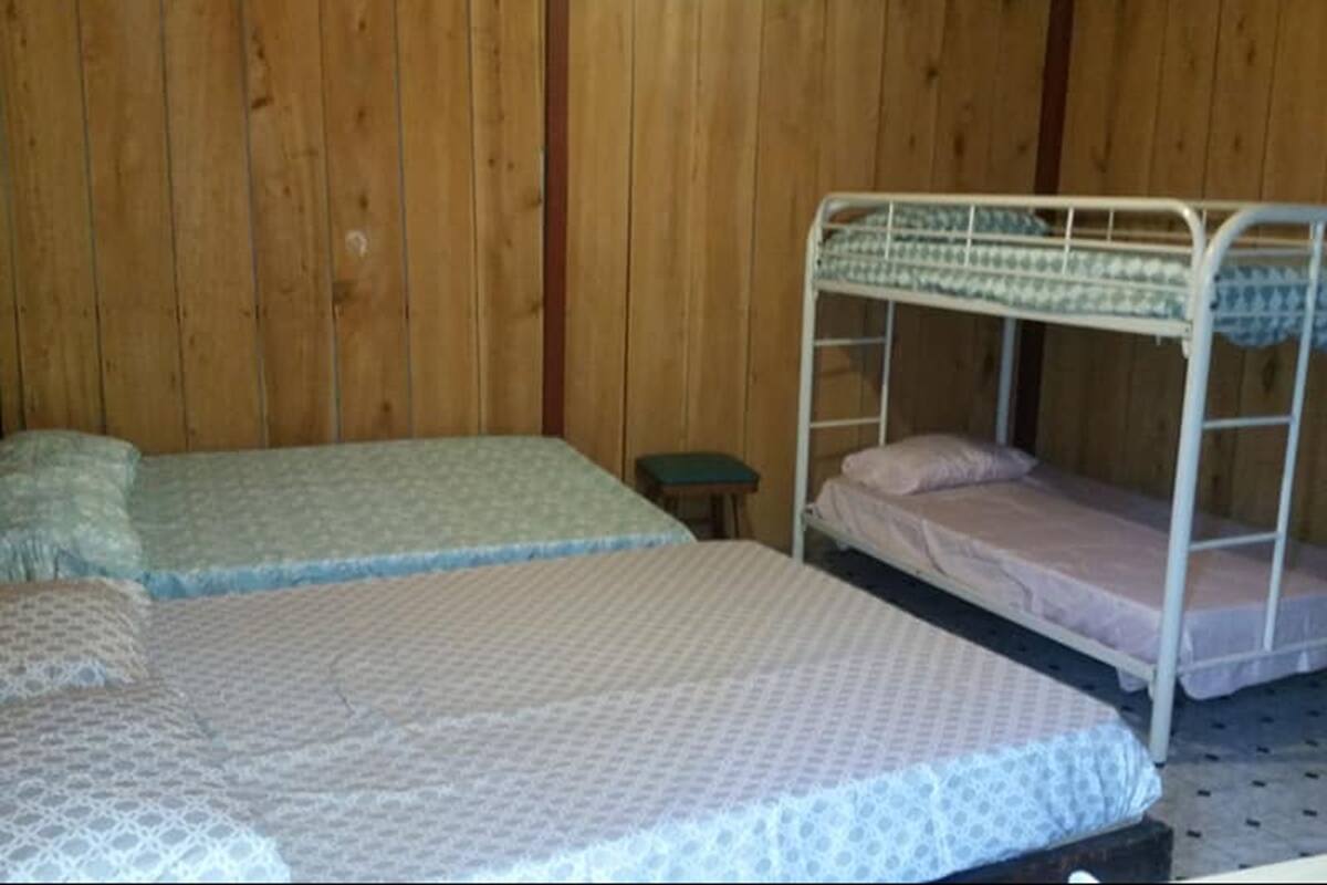 Comfort Room, Multiple Beds, Non Smoking | WiFi (free), bed sheets