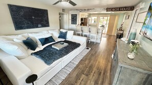 5 bedrooms, desk, iron/ironing board, travel cot