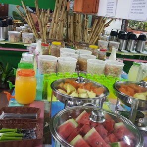 Petit déjeuner buffet
