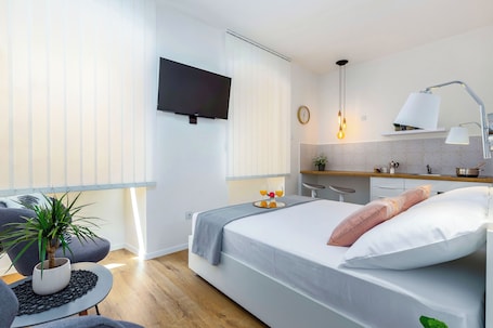 1 bedroom, premium bedding, down comforters, memory foam beds. Rijeka Apartments TERRA I & II in the Old Town