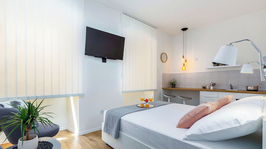 Apartments Terra I & II