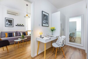 Deluxe Apartment, 1 Queen Bed with Sofa bed, Non Smoking, Kitchenette | 1 bedroom, premium bedding, down comforters, memory foam beds