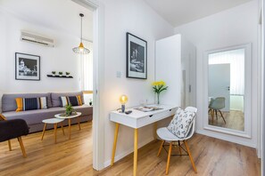 Departamento Deluxe, 1 cama Queen size y sofá cama, para no fumadores, cocineta | 1 habitación, ropa de cama de alta calidad y edredón 