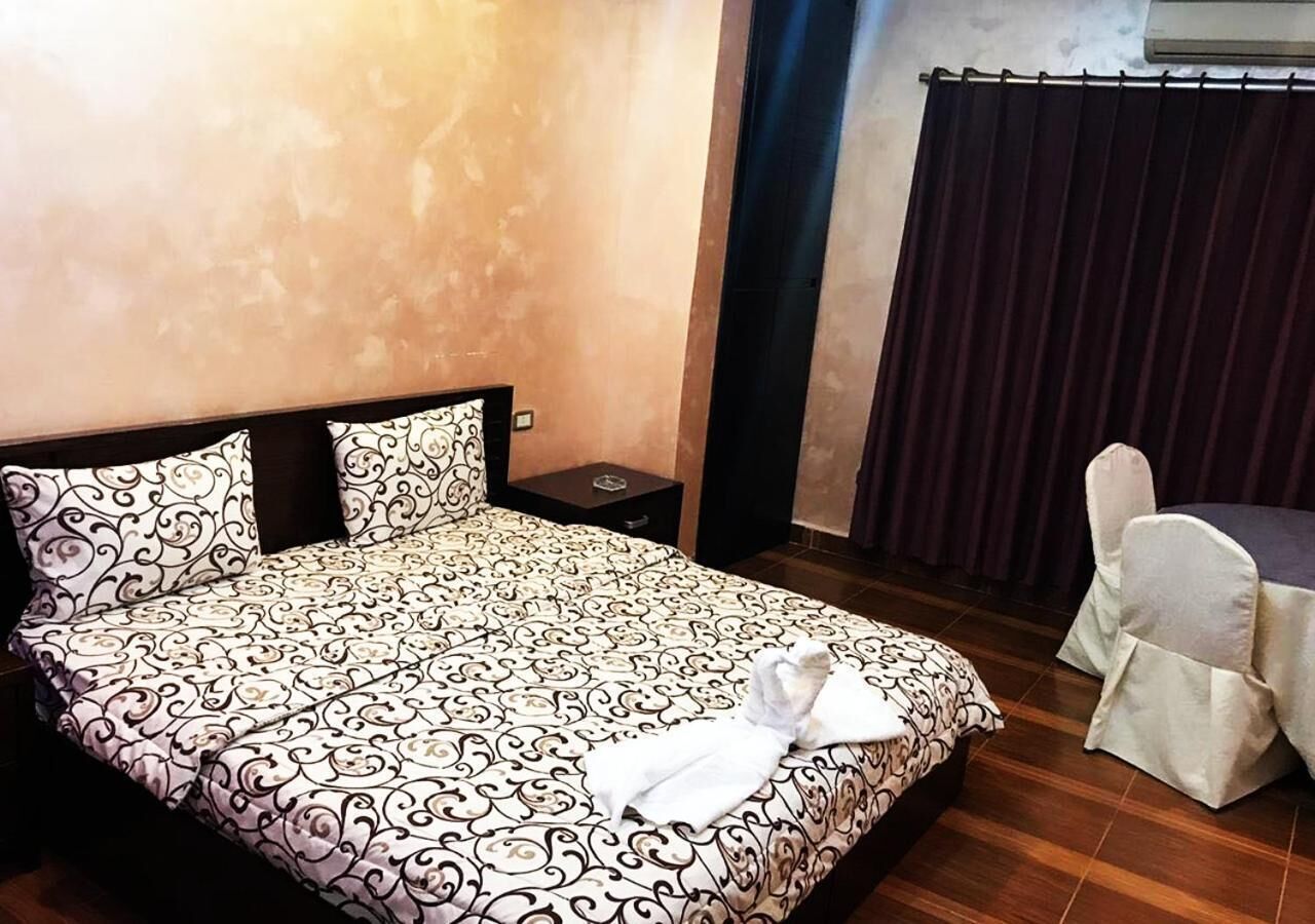 egyptian cotton sheets, premium bedding, pillow-top beds