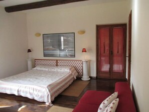 Biệt thự dành cho gia đình, 3 phòng ngủ, quang cảnh vườn | Két bảo mật tại phòng, truy cập Internet không dây miễn phí