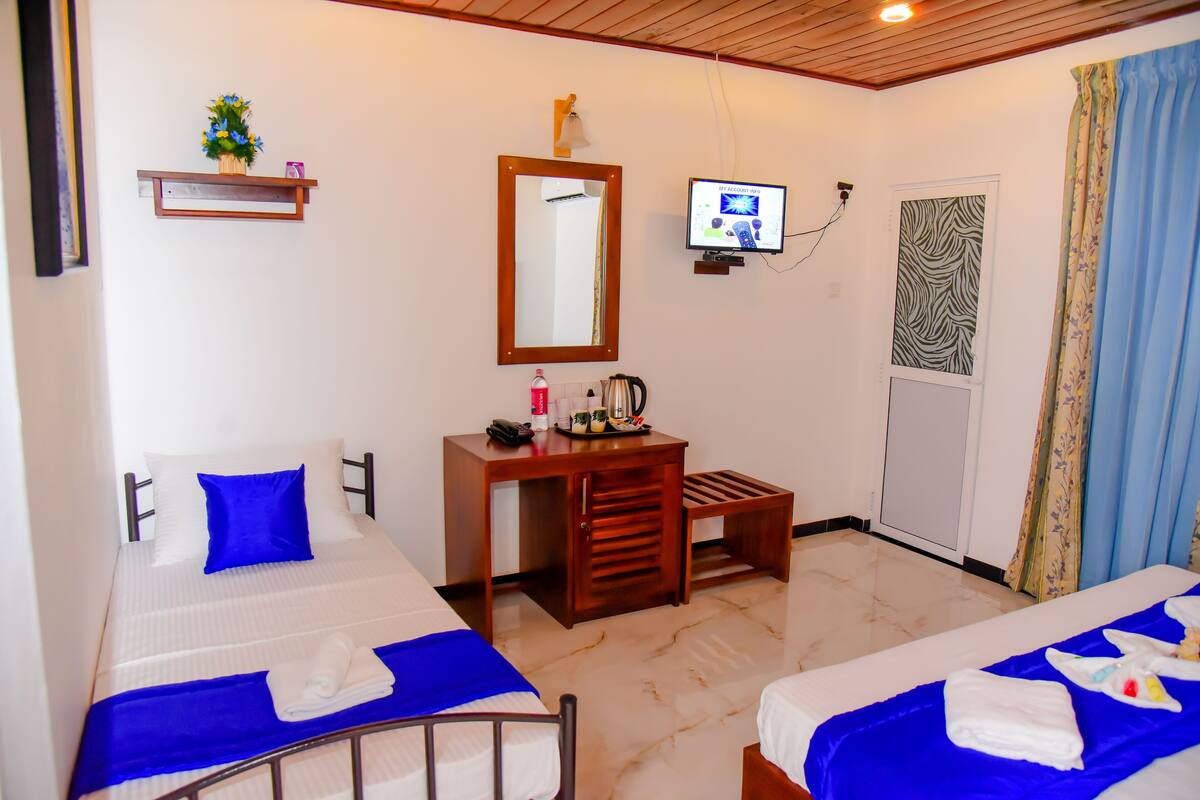 Luxury Triple Room, 1 Queen Bed, Non Smoking