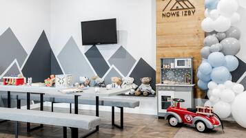 Khu vui chơi trẻ em - trong nhà