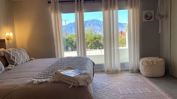 Deluxe Suite, 1 King Bed, Non Smoking | Terrace/patio