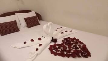 Double Room, 1 Double Bed | Egyptian cotton sheets, premium bedding, down comforters
