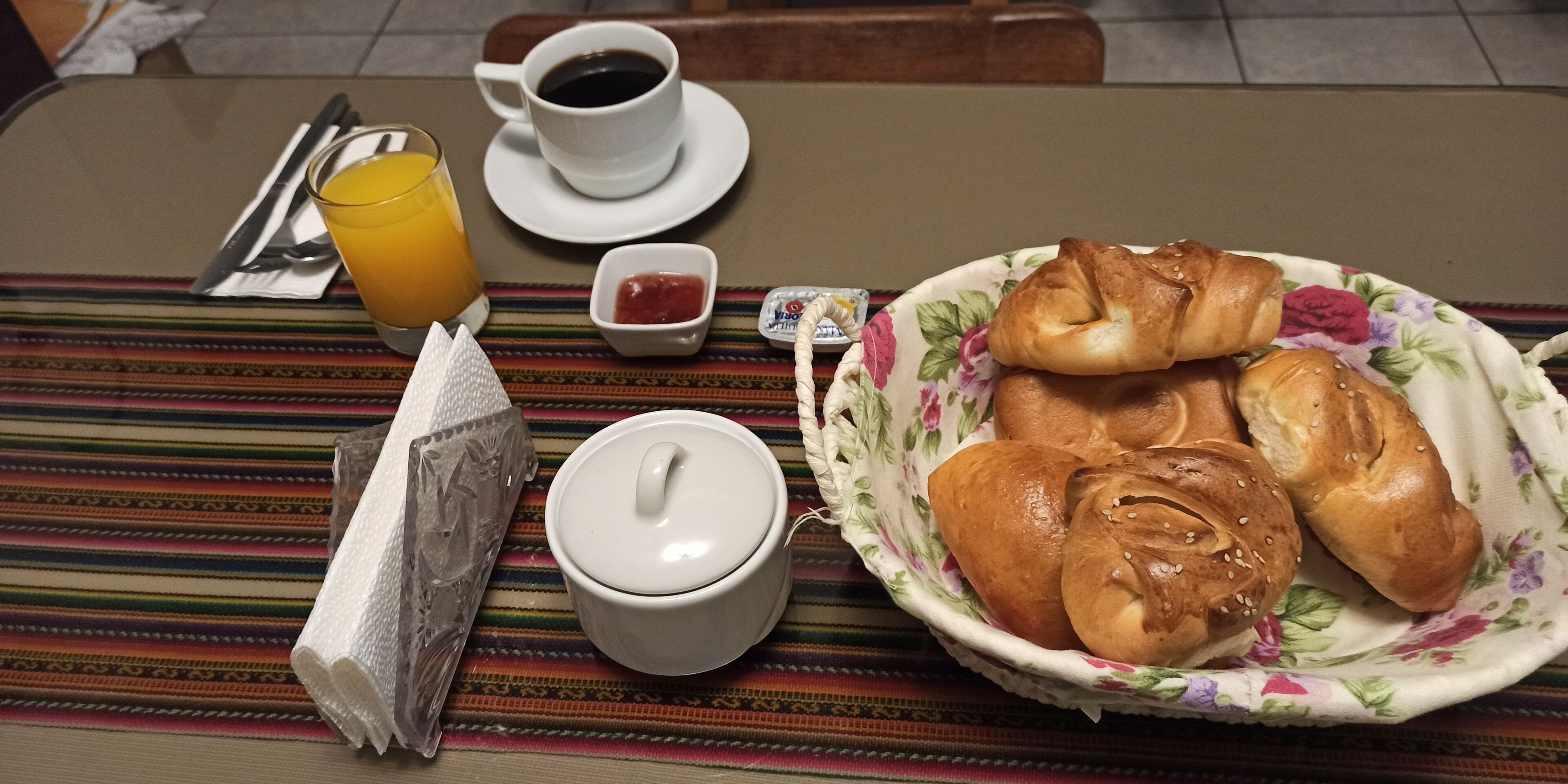 free daily continental breakfast