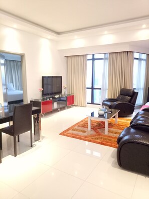 Familienapartment, 2 Schlafzimmer | Wohnzimmer