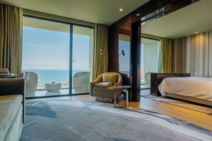 Onice Ocean View Suite | 1 bedroom, premium bedding, memory foam beds, minibar