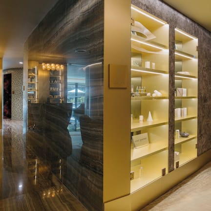 Couples treatment rooms, sauna, steam room, body treatments