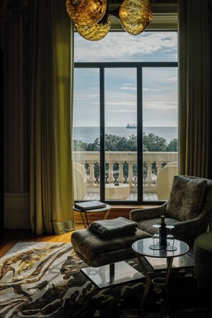 Vila Foz Suite | 高档床上用品、记忆海绵床垫、迷你吧、客房内保险箱