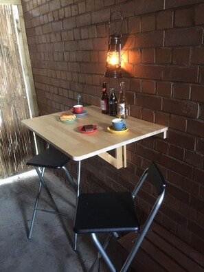 Terrace/patio - Hull Trinity Backpackers (Hull)