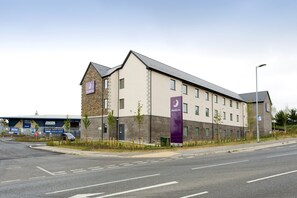 Exterior - Premier Inn Wadebridge (Wadebridge)