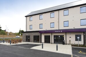 Exterior - Premier Inn Wadebridge (Wadebridge)