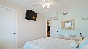 1 habitación, escritorio, tabla de planchar con plancha y wifi