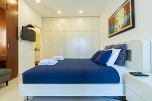 3 Schlafzimmer, Zimmersafe, Schreibtisch, Bügeleisen/Bügelbrett