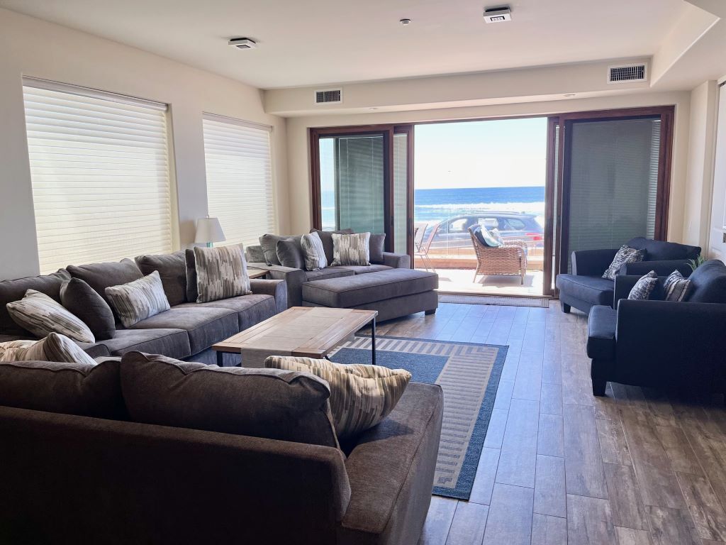 Flat-screen TV, fireplace