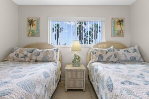 1 bedroom, desk, iron/ironing board, WiFi