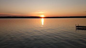 Beach nearby, sun loungers