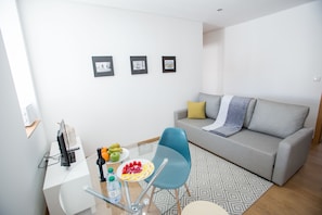 Appartement, 1 chambre (2) | Coin séjour | Télévision à écran plat