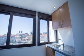 Apartment, 1 Schlafzimmer (3) | Eigene Küche | Kühlschrank, Mikrowelle, Herdplatte, Wasserkocher mit Kaffee-/Teezubehör