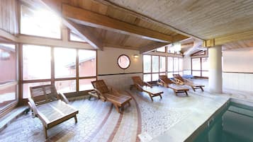 Innenpool, beheizter Pool