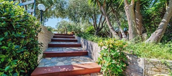 Villa with exclusive swimming pool 5 minutes from the sea