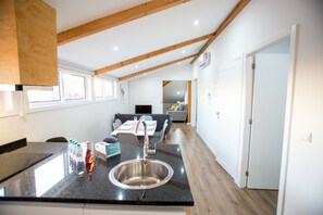 公寓, 3 間臥室 (5) | 起居區 | 平面電視