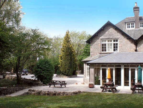 Exterior - Picture Postcard Stone Cottage in an idyllic peaceful setting (Grange over Sands)
