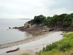 Beach - Picture Postcard Stone Cottage in an idyllic peaceful setting (Grange over Sands)