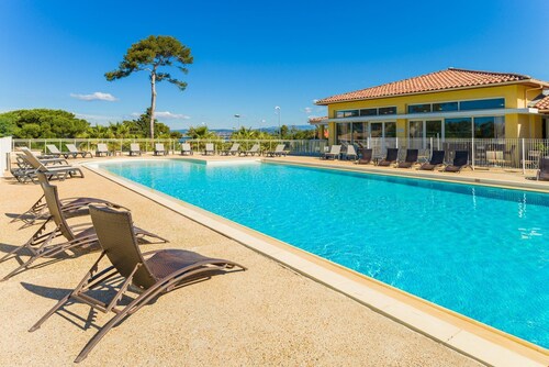 Appartement cosy 2 pièces pour 6 | Accès piscine!