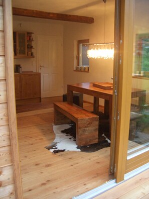 Dining - A pearl with charm Field by the lake, detached with plotPets allowed (Feld am See)