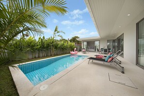 Piscine extérieure