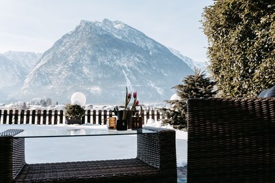 Chalet Jagdhaus just outside the city of Salzburg the most famous lakes and ski resorts