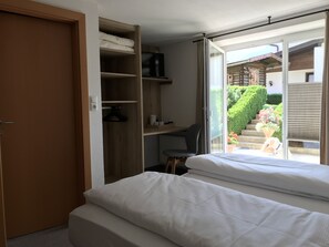 1 bedroom, WiFi, bed sheets - Wittner's B&B - small, fine and warm (Söll)