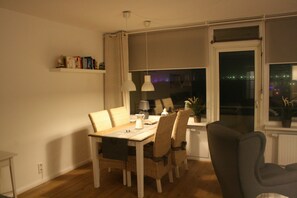 Dining - Apartment "Beachfront with sea view and sunny balcony" (Borkum)