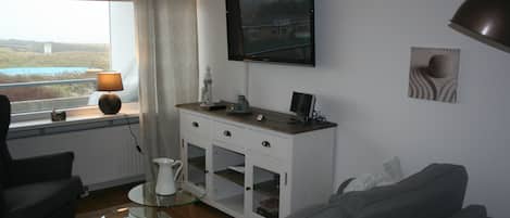 تلفزيون، كُتُب، ستيريو