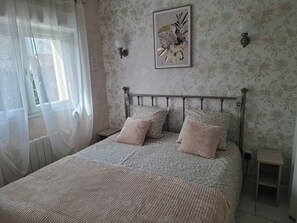 2 habitaciones, tabla de planchar con plancha y wifi gratis 