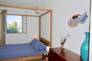3 bedrooms, iron/ironing board, travel crib, free WiFi