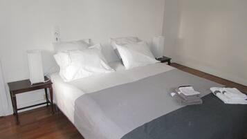 1 chambre, bureau, fer et planche Ă repasser, Wi-Fi gratuit