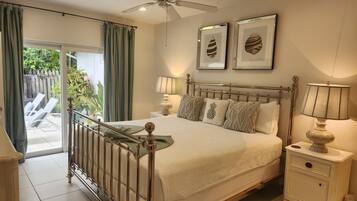 2 bedrooms, in-room safe, iron/ironing board, free WiFi