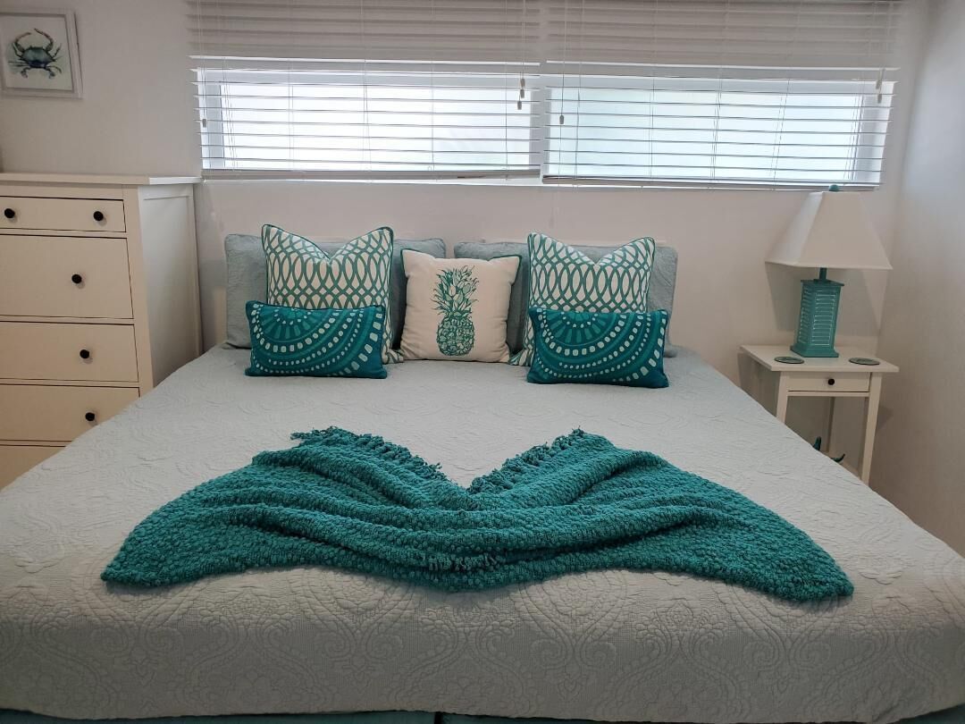 2 bedrooms, in-room safe, iron/ironing board, travel crib