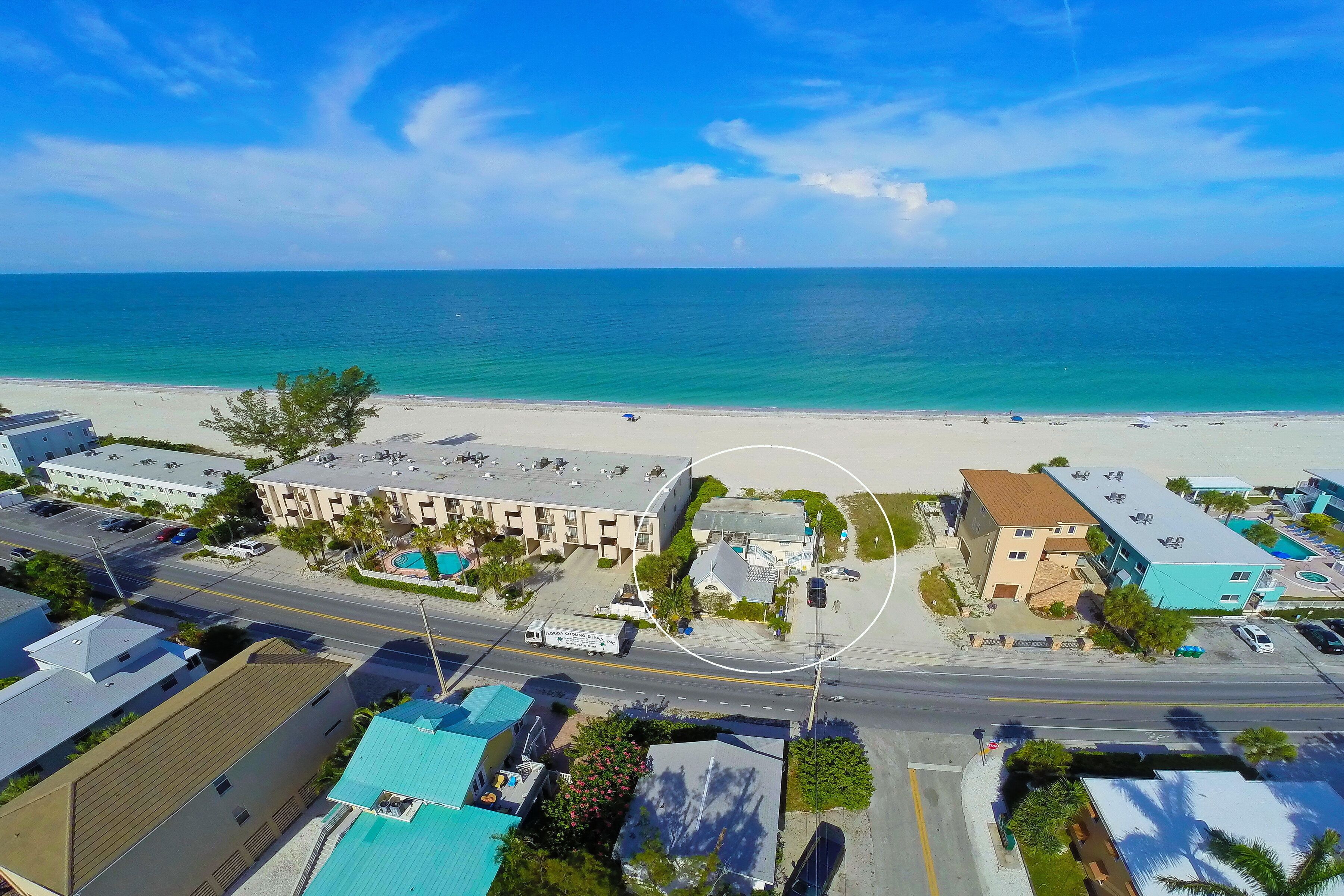 Panoramic Ocean View Beach Front Apartment/Cond